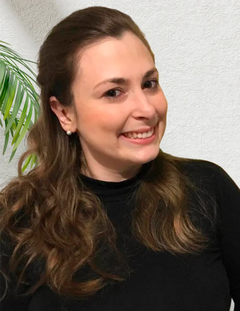 Angela-Maria-Cruz-Oculoplastia